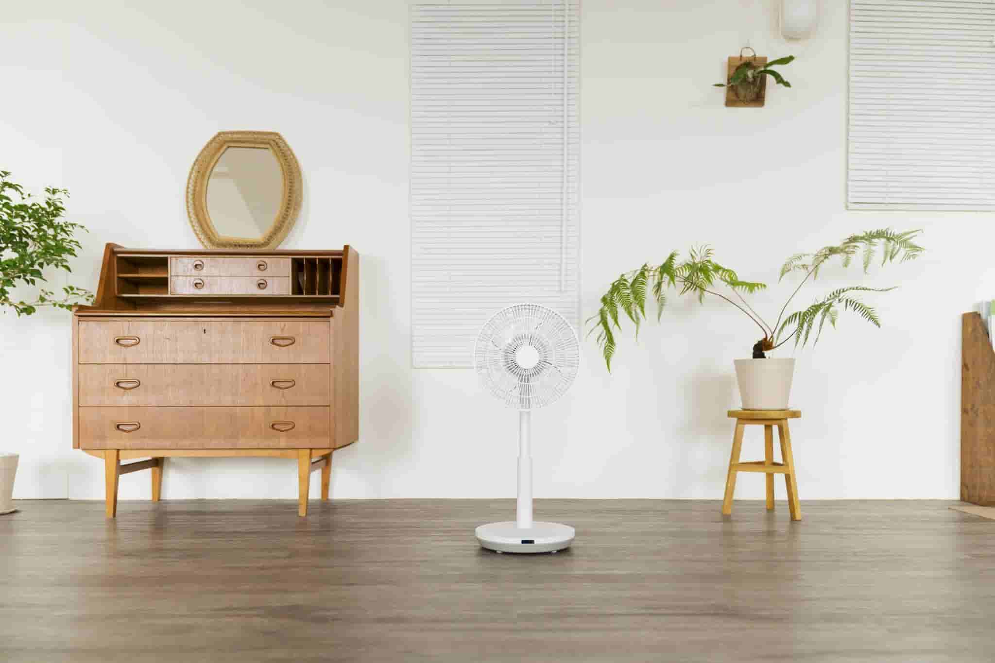 ARTISAN節能循環扇攜手原創香氛HANSCHIU 8段風量冷暖風調節散發迷人香氣